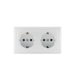 EXTRAS Enchufe encastrado doble